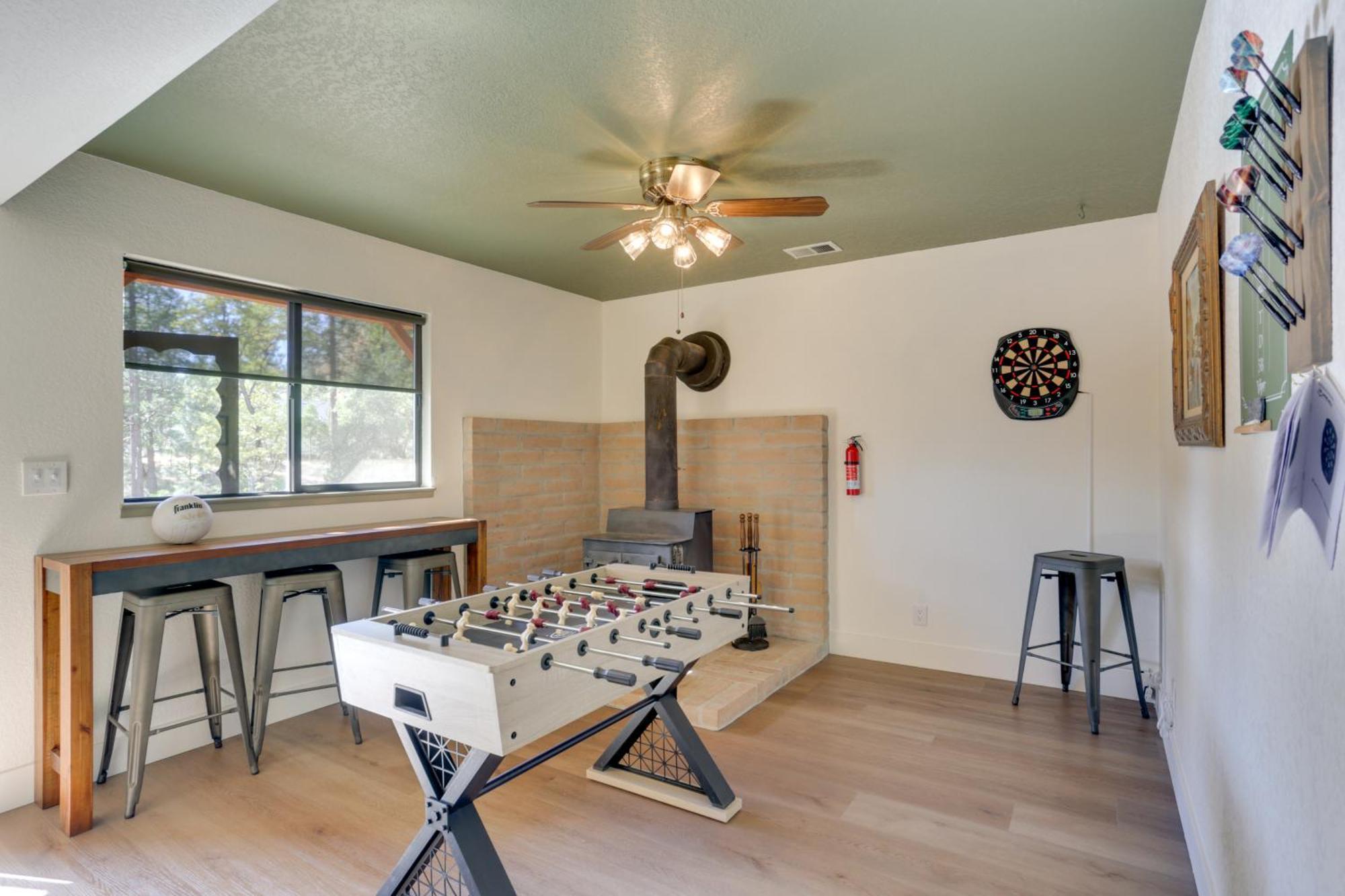 Pet-Friendly Escape With Game Room And Fire Pit! North Fork Eksteriør billede