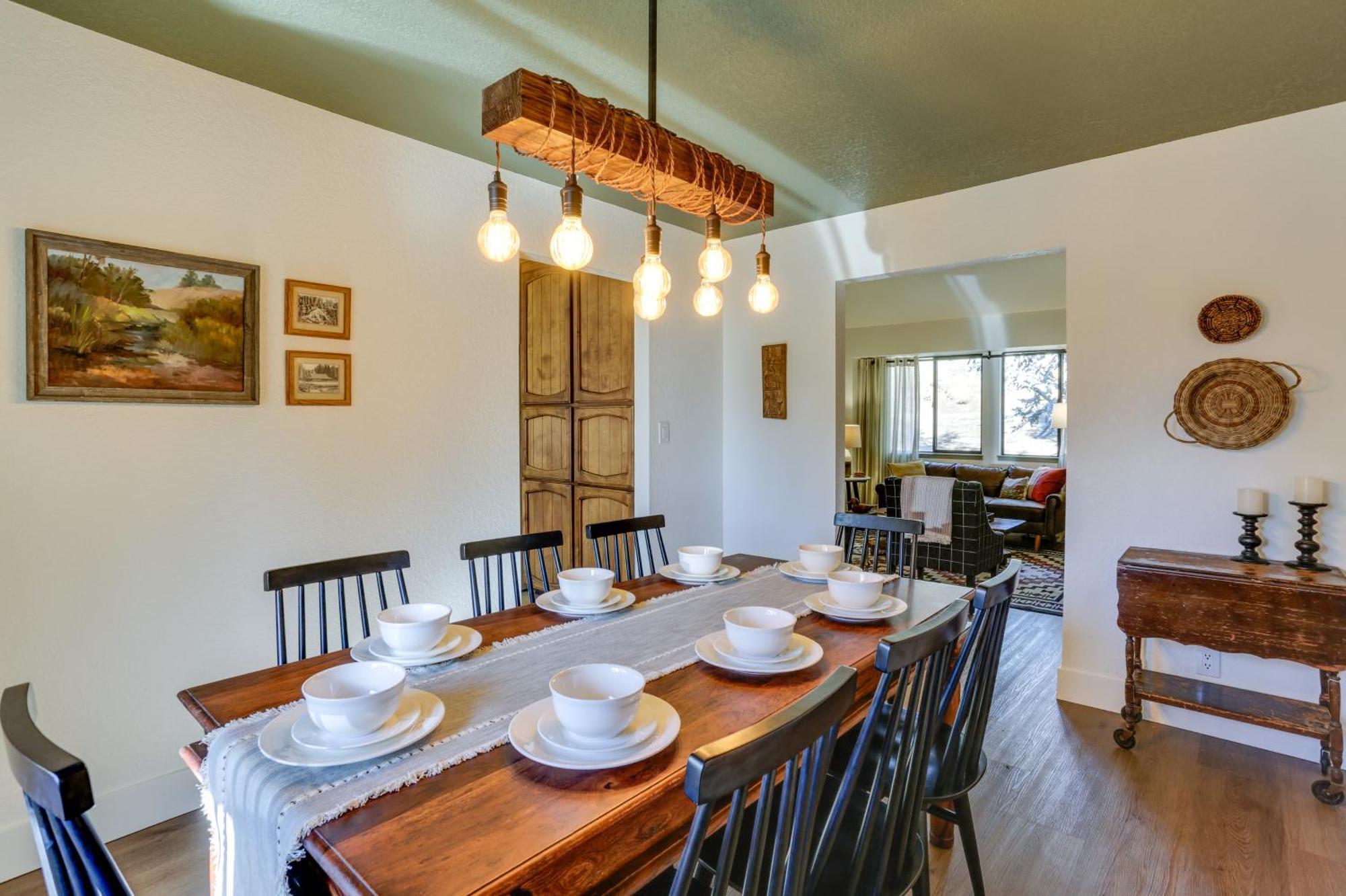 Pet-Friendly Escape With Game Room And Fire Pit! North Fork Eksteriør billede