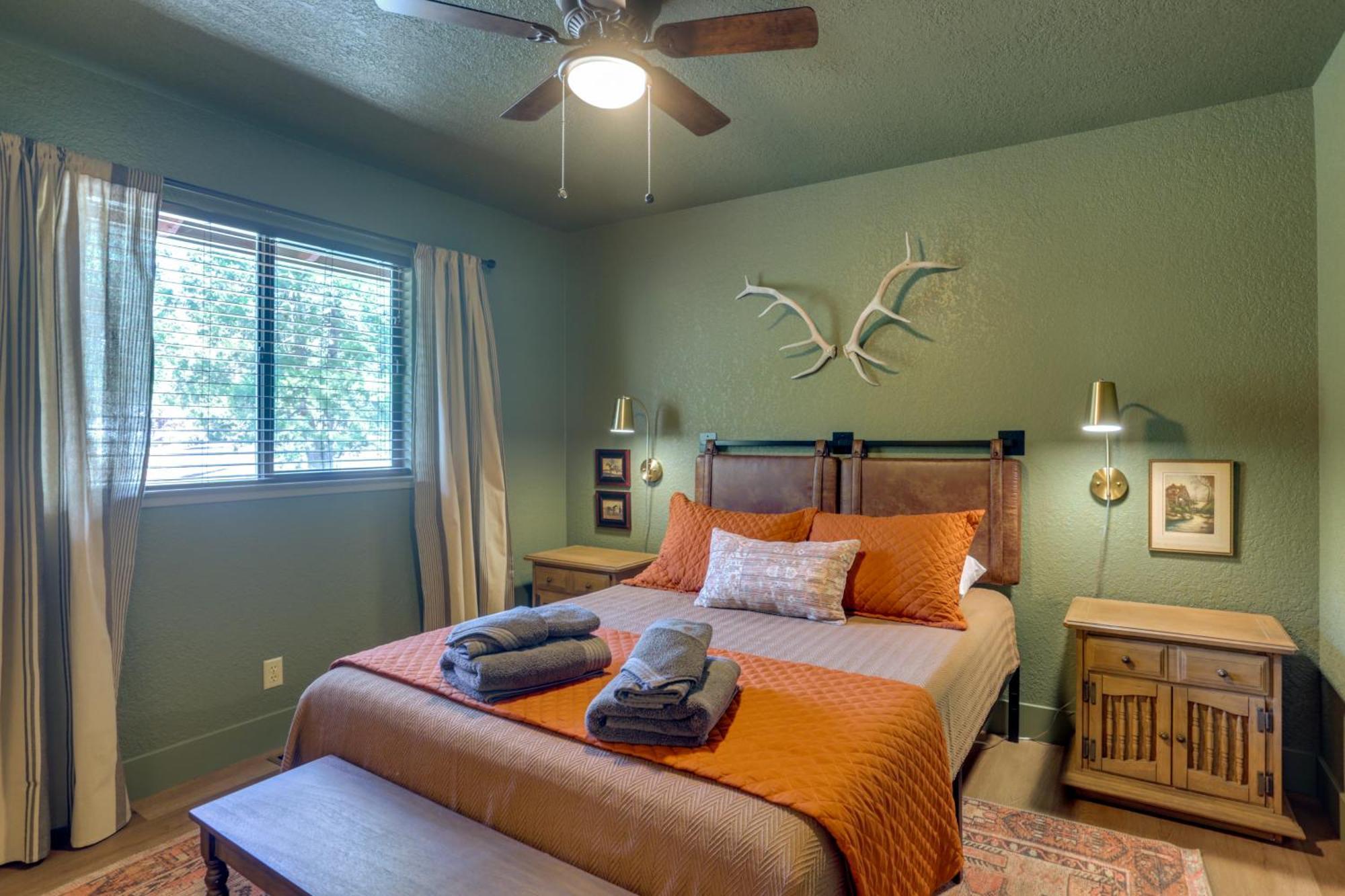 Pet-Friendly Escape With Game Room And Fire Pit! North Fork Eksteriør billede