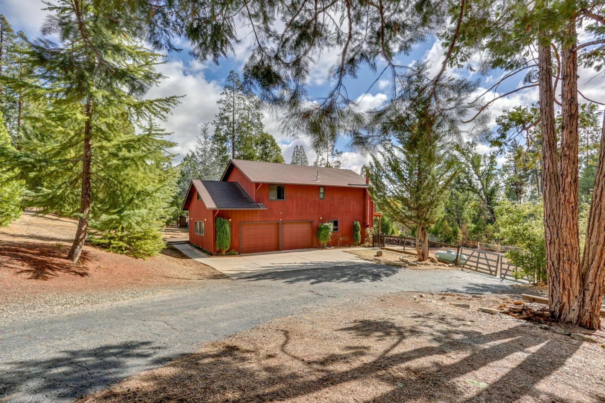 Pet-Friendly Escape With Game Room And Fire Pit! North Fork Eksteriør billede